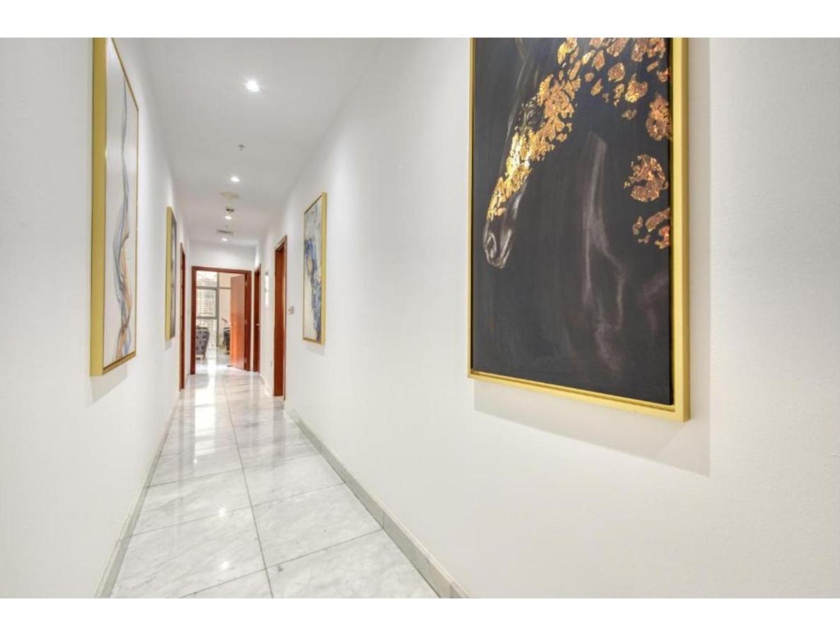 The Penthouse Near Burj Khalifa And Dubai Mall Экстерьер фото