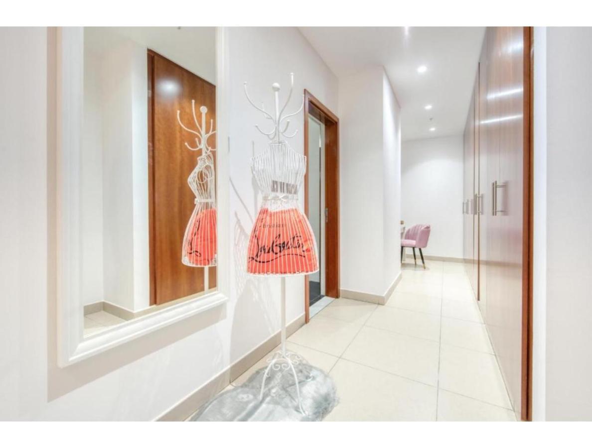 The Penthouse Near Burj Khalifa And Dubai Mall Экстерьер фото